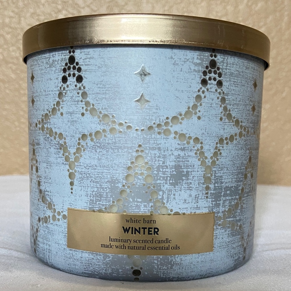 White Barn Winter Candle - Light Blue and Gold